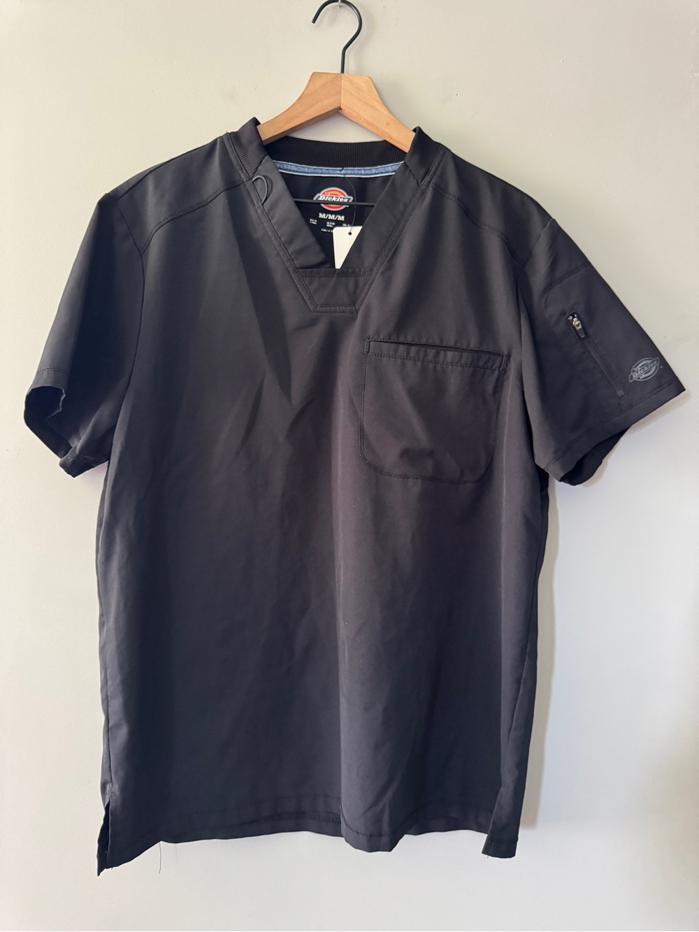Dickies | Black V-Neck Utility Scrub Top